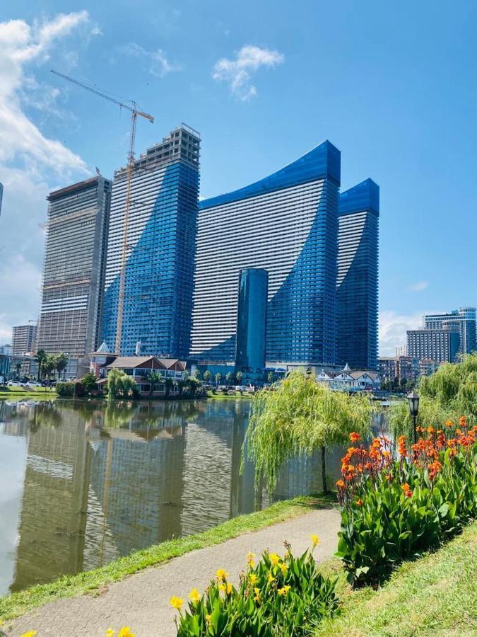 Apartment Merab1 Orbi City Batumi Bagian luar foto