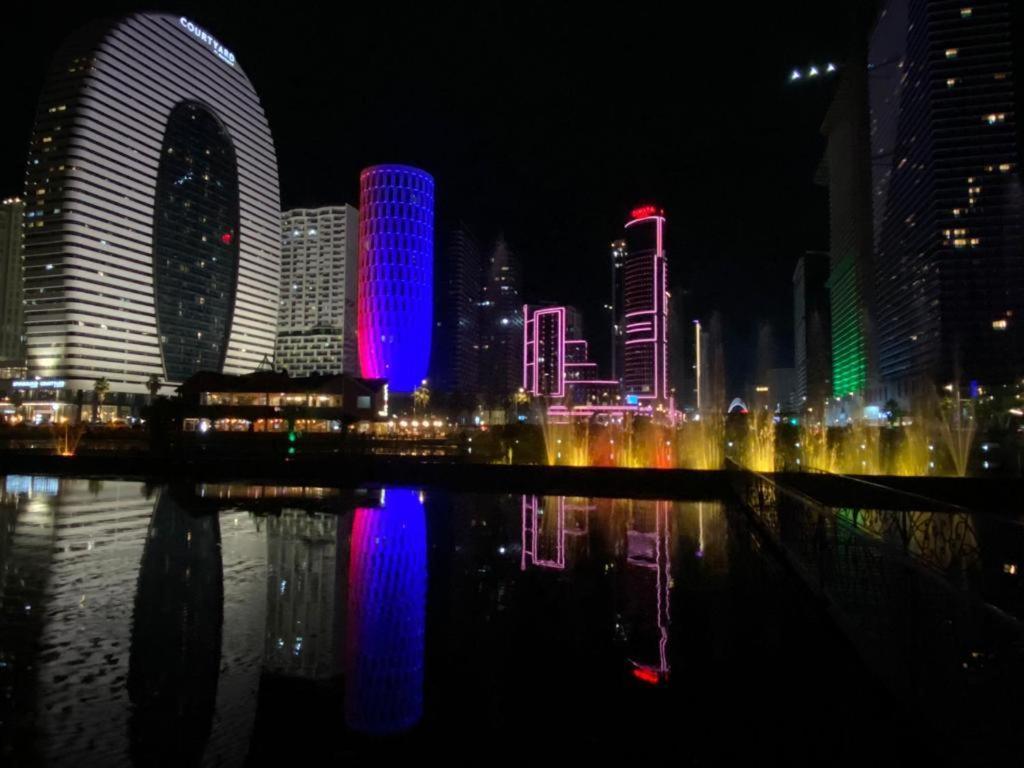 Apartment Merab1 Orbi City Batumi Bagian luar foto